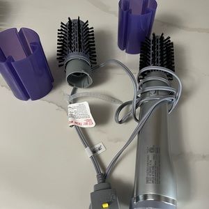 Heated curling brush